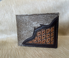 Load image into Gallery viewer, Mens Tooled Cowhide Wallet